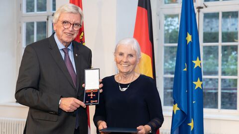 Auszeichnungen zu "75 Jahre Hessen"