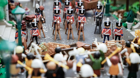 PLAYMOBIL-Ausstellung 175 Jahre Paulskirche Die PLAYMOBIL-Ausstellung zum Paulskirchenjubiläum